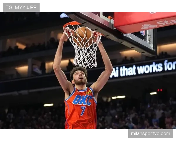 切特·霍姆格伦挡拆助攻提升掘金内线攻击效率